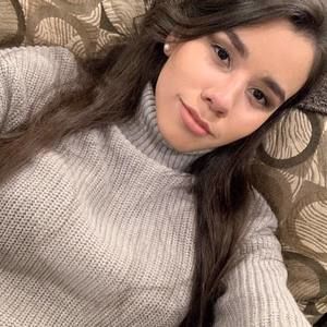 Meet your Posher, Natasha